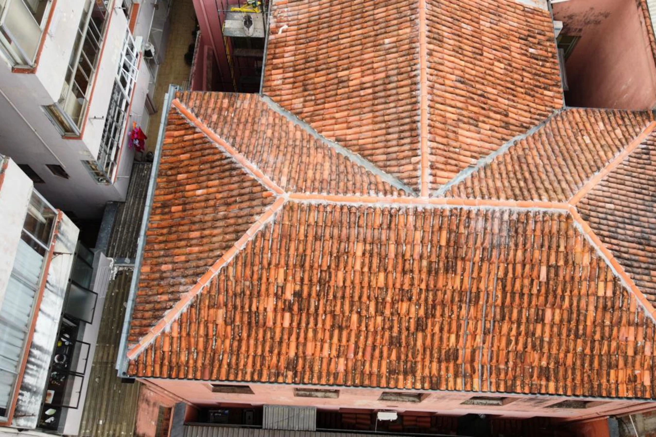 Restauração de Telhado do Prédio Histórico imagem 02